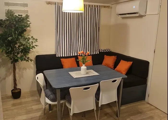 Mobile San Antonio Кемпинг